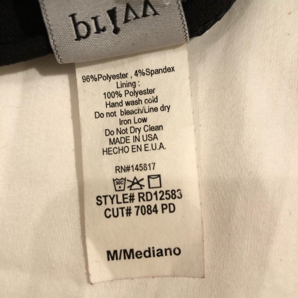 Long black dress with leg slit - Picture 4 of 8